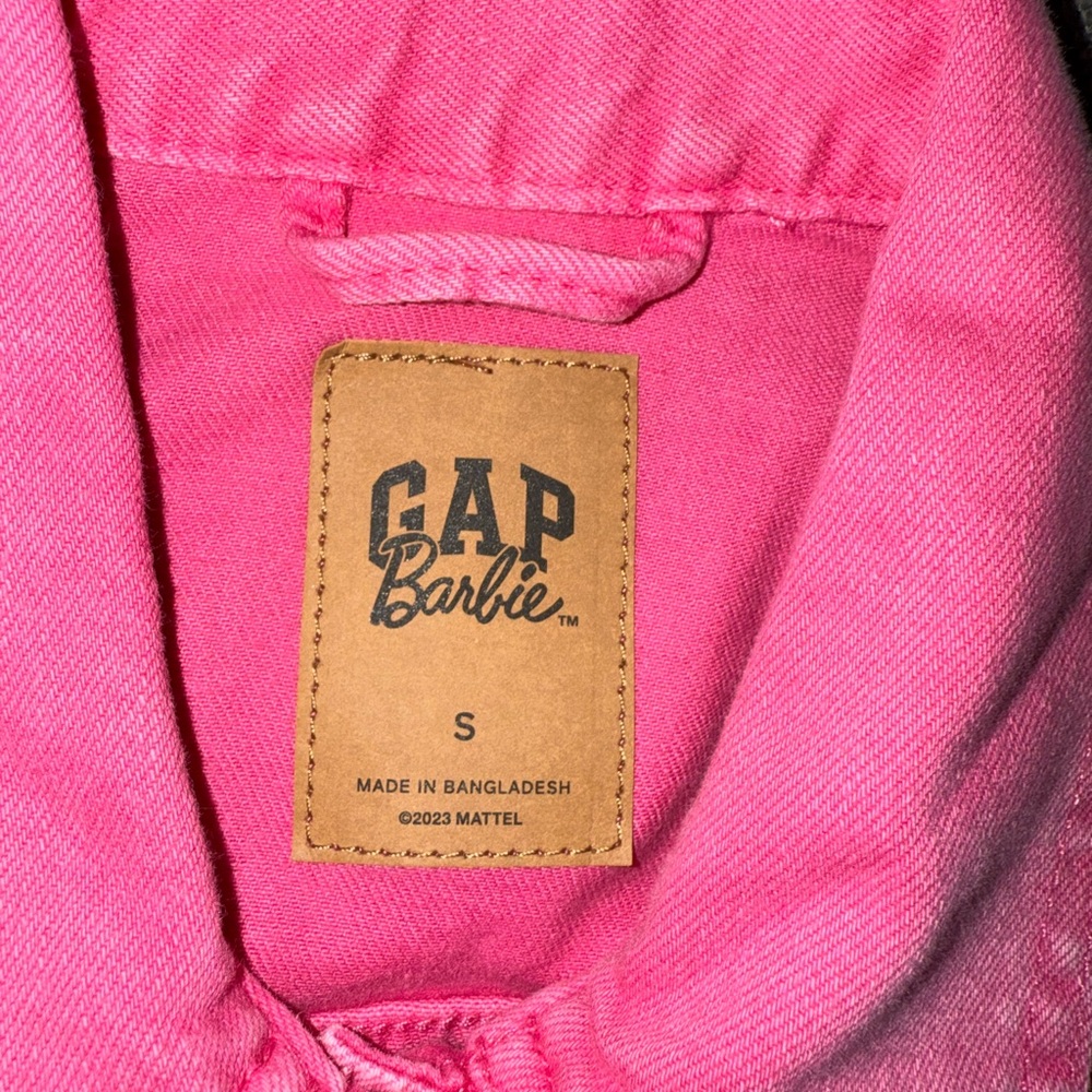 Gap x Barbie + Adult Puff Sleeve Icon Denim Jacket - Picture 3 of 6